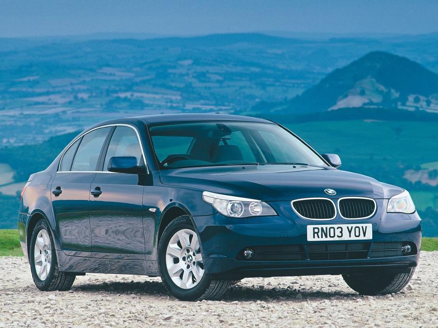  BMW 520i Sedan 2003 года  (UK) (фото 7 из 12)